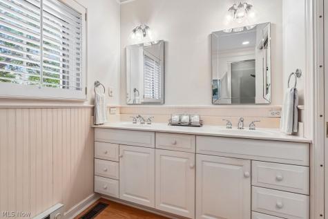 2256 Pebble Cove Westlake OH 44145