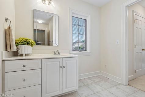 2256 Pebble Cove Westlake OH 44145