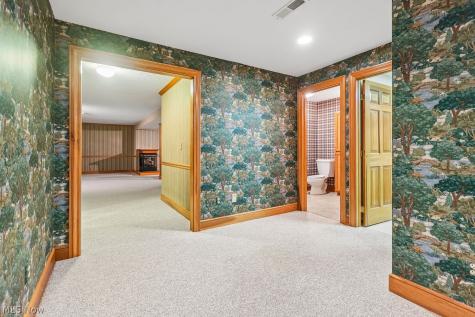 2256 Pebble Cove Westlake OH 44145