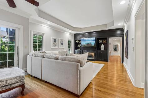 2256 Pebble Cove Westlake OH 44145