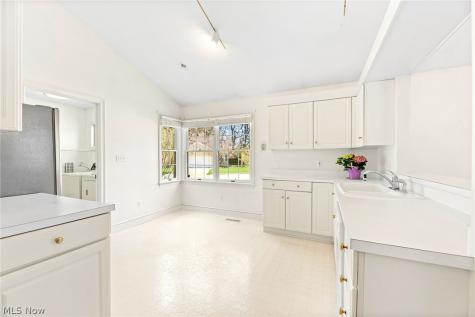 447 Armante Court Akron OH 44313
