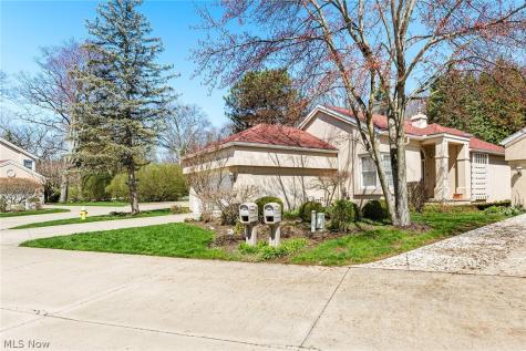 447 Armante Court Akron OH 44313
