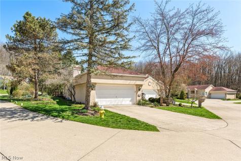 447 Armante Court Akron OH 44313