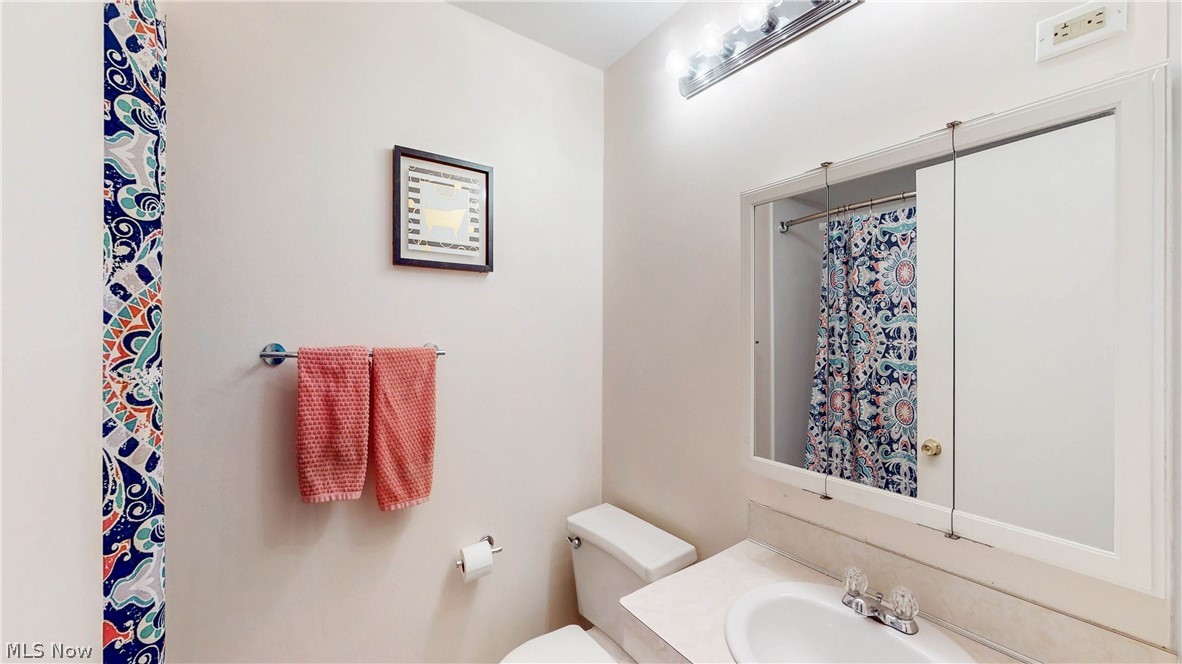 2736 Pease Drive Rocky River OH 44116