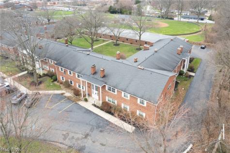 2736 Pease Drive Rocky River OH 44116