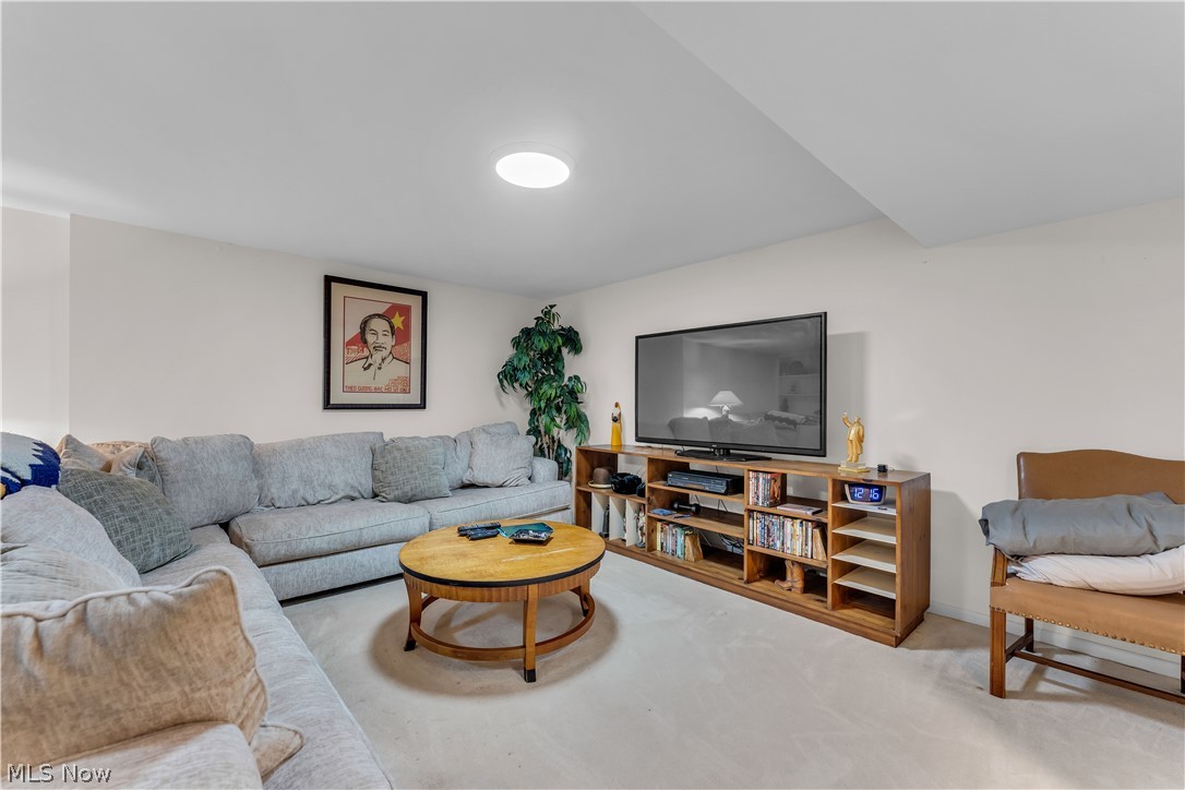 36 Oakshore Drive Bratenahl OH 44108