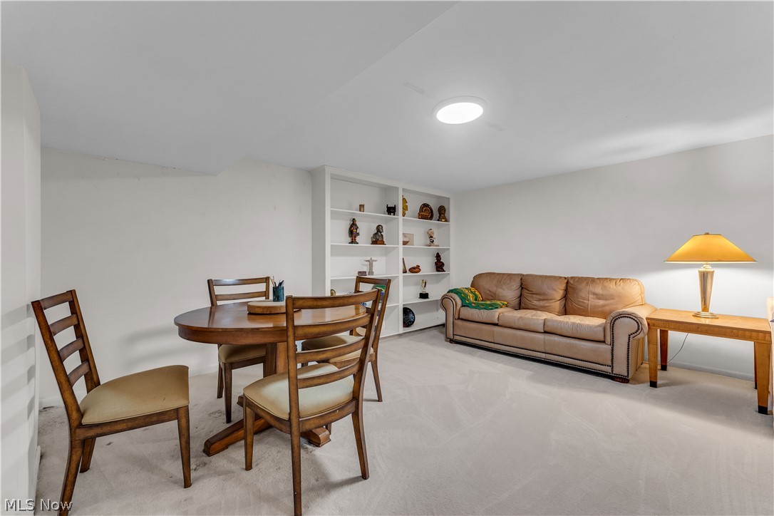 36 Oakshore Drive Bratenahl OH 44108