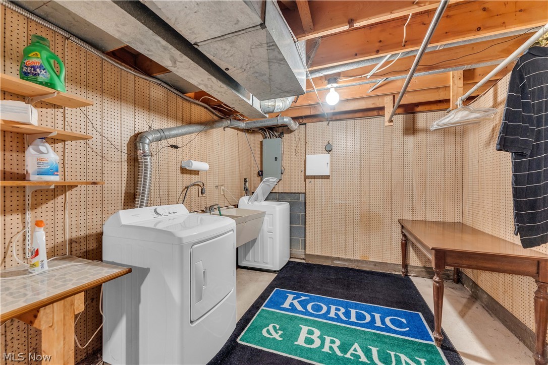 36 Oakshore Drive Bratenahl OH 44108