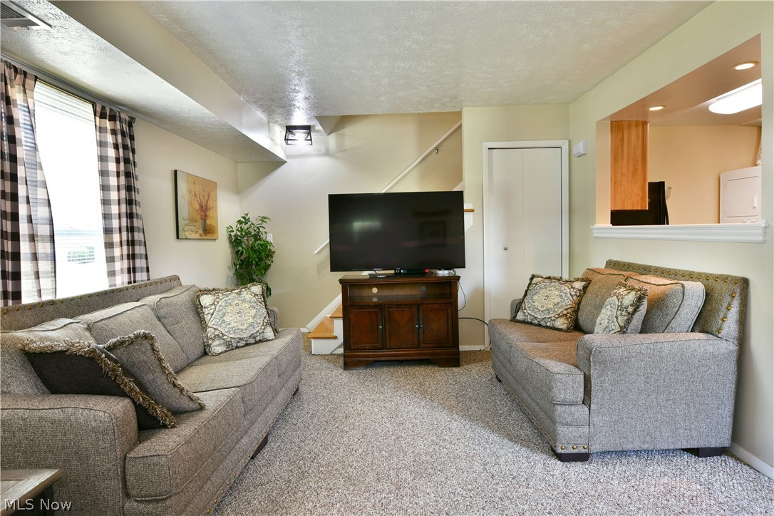 2832 Ivy Hill Circle Cortland OH 44410