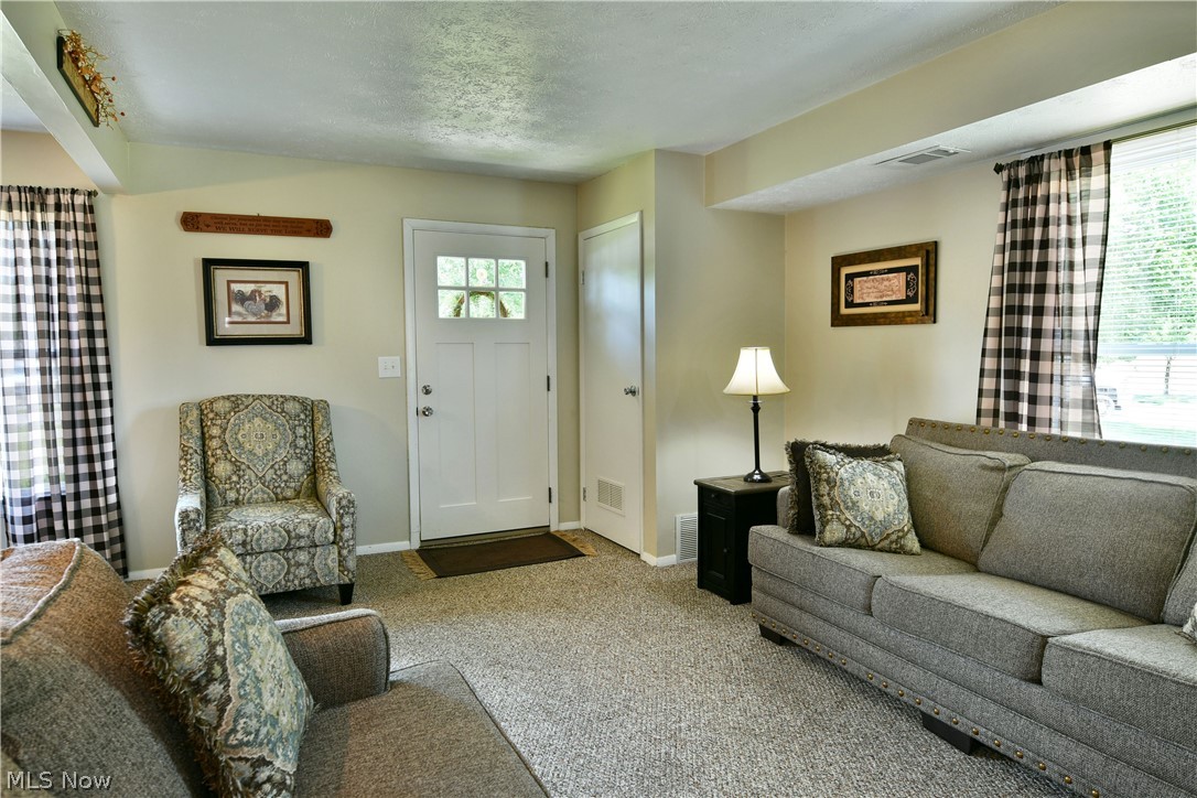 2832 Ivy Hill Circle Cortland OH 44410