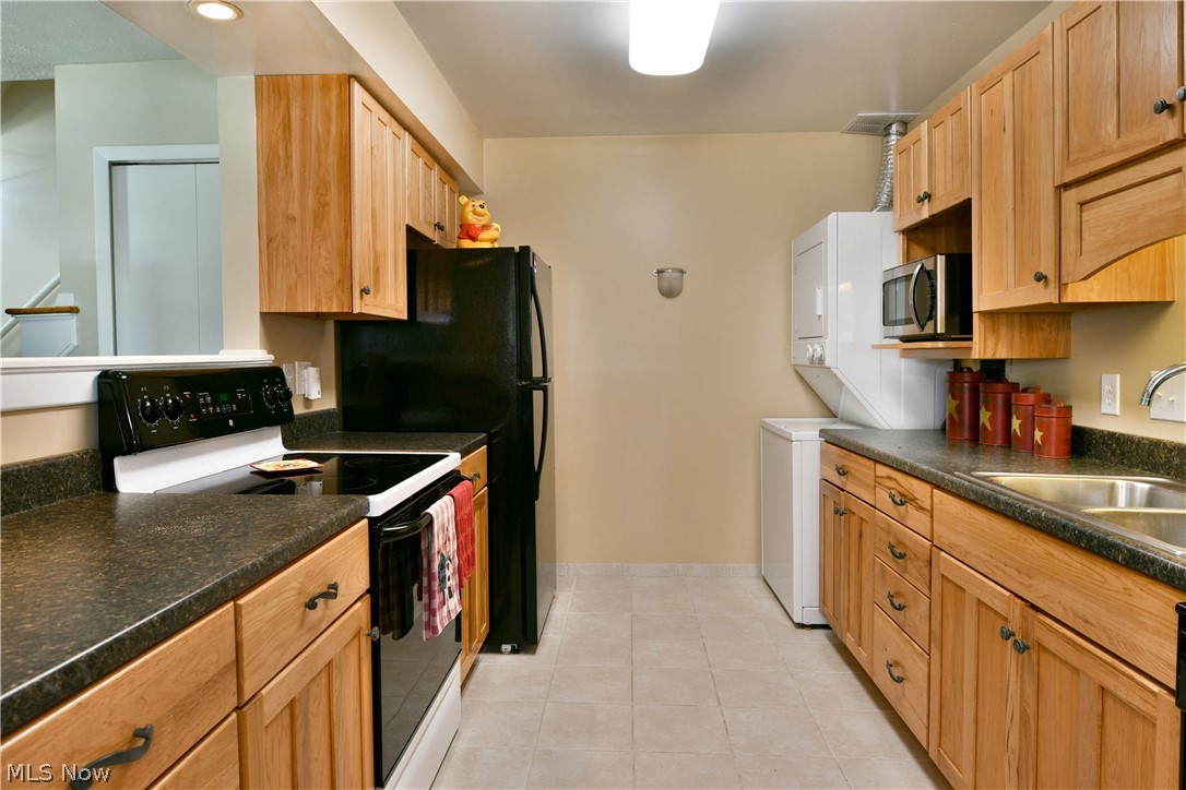2832 Ivy Hill Circle Cortland OH 44410