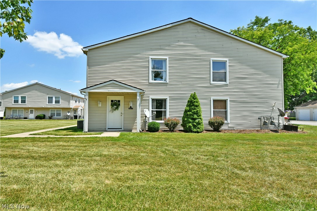 2832 Ivy Hill Circle Cortland OH 44410