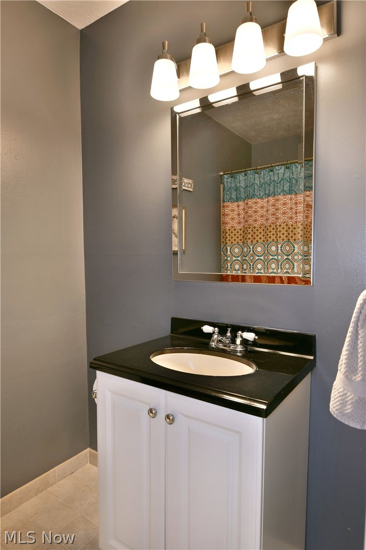 2832 Ivy Hill Circle Cortland OH 44410
