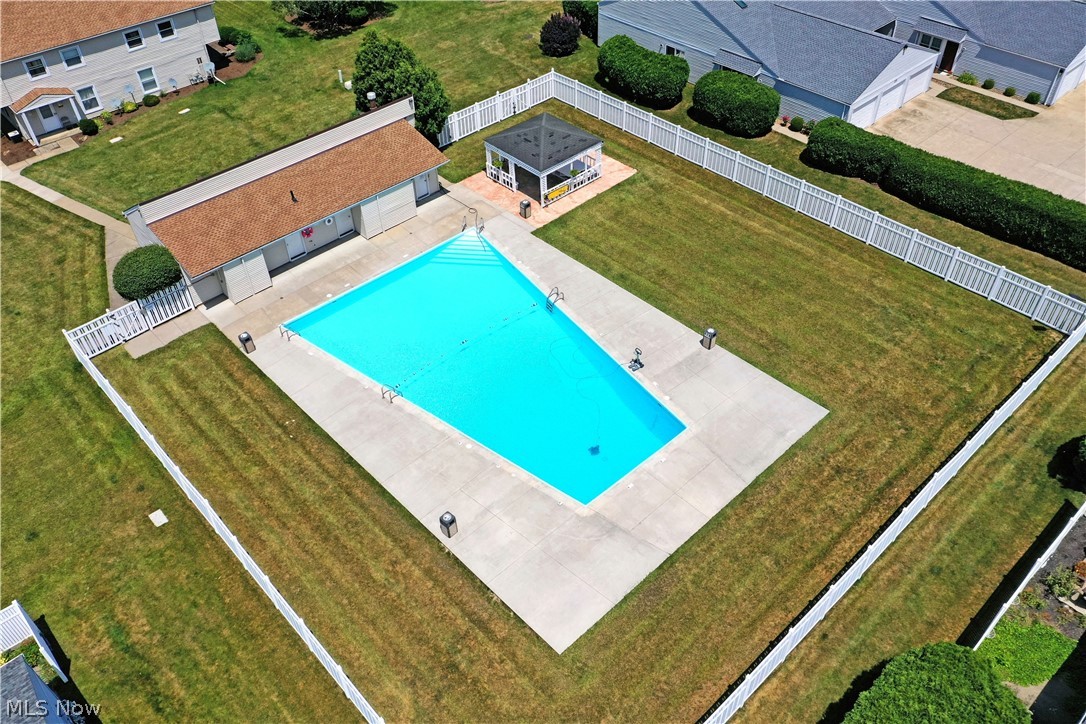 2832 Ivy Hill Circle Cortland OH 44410