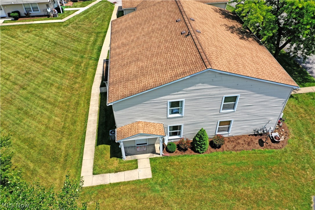 2832 Ivy Hill Circle Cortland OH 44410