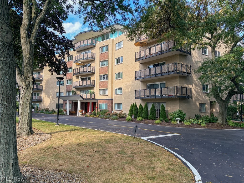 255 N Portage Path Akron OH 44303