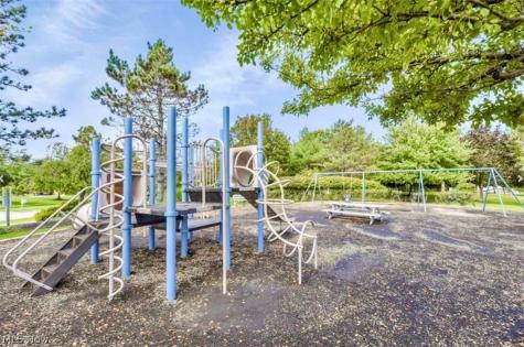 8603 Scenicview Drive Broadview Heights OH 44147