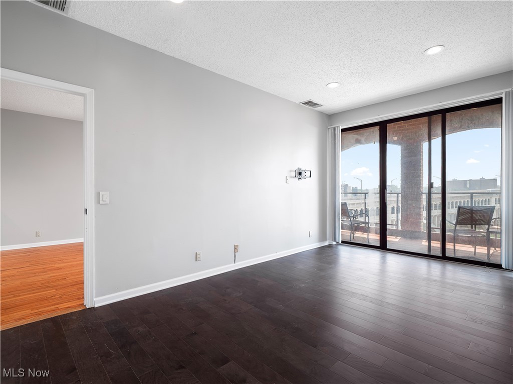 1444 W 10th Street Cleveland OH 44113