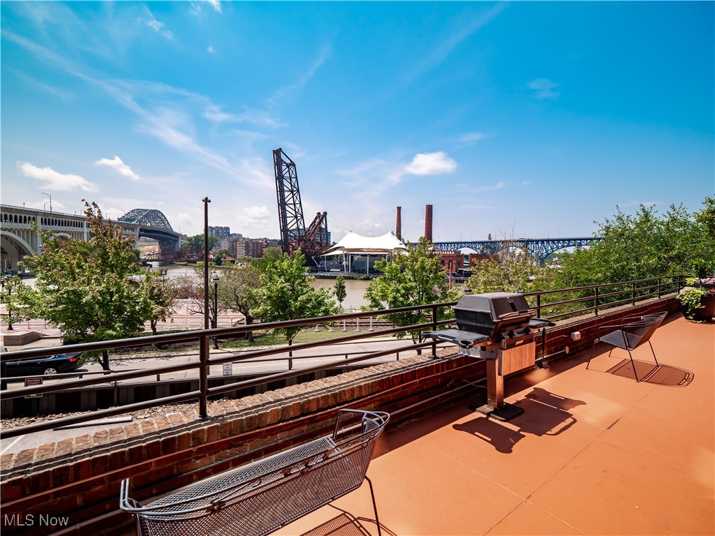 1444 W 10th Street Cleveland OH 44113