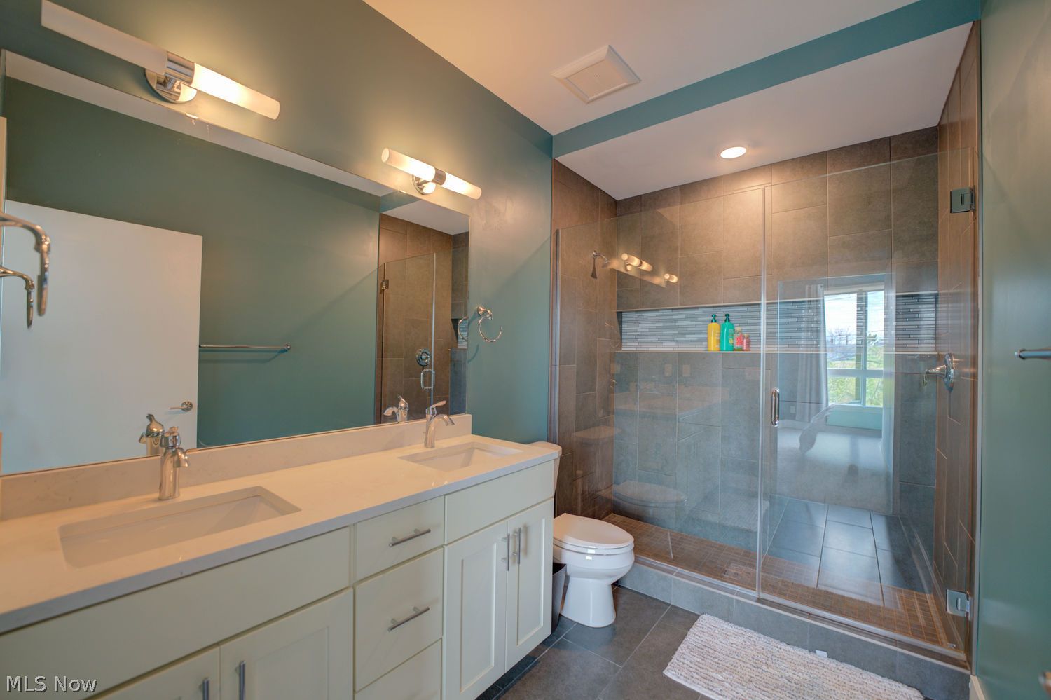 1238 W 70th Street Cleveland OH 44102