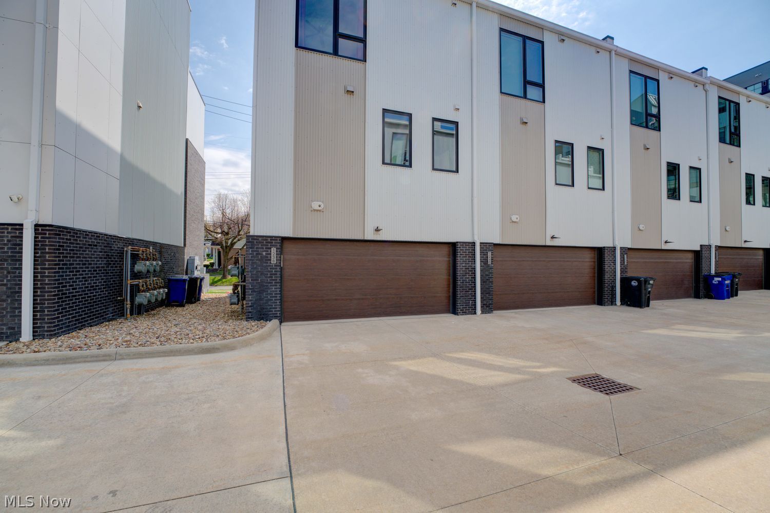 1238 W 70th Street Cleveland OH 44102