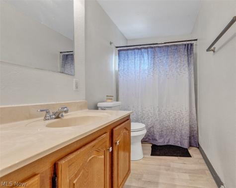 2472 Warren Parkway Twinsburg OH 44087
