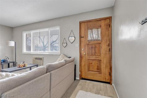 2472 Warren Parkway Twinsburg OH 44087