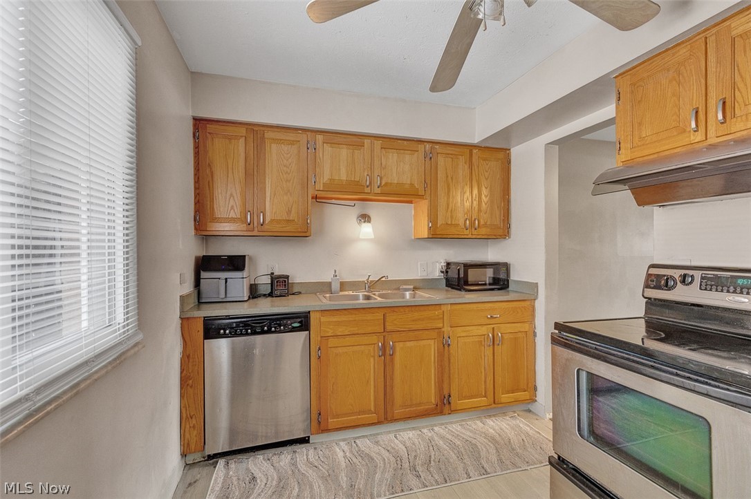 2472 Warren Parkway Twinsburg OH 44087