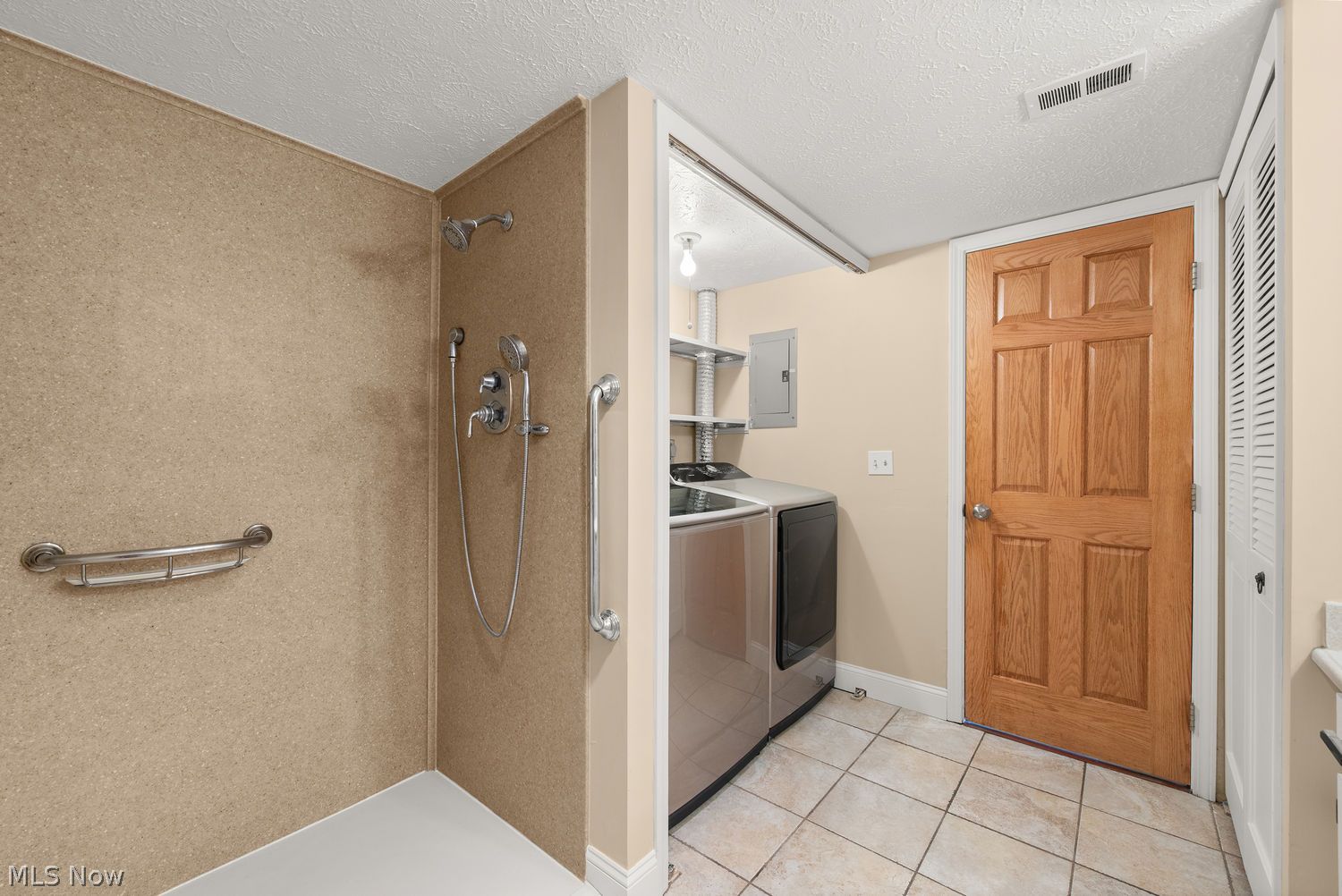 1931 King James Parkway Westlake OH 44145