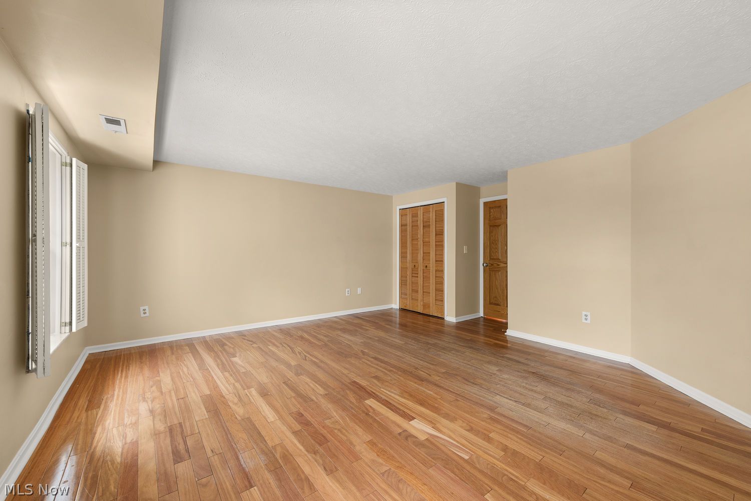 1931 King James Parkway Westlake OH 44145