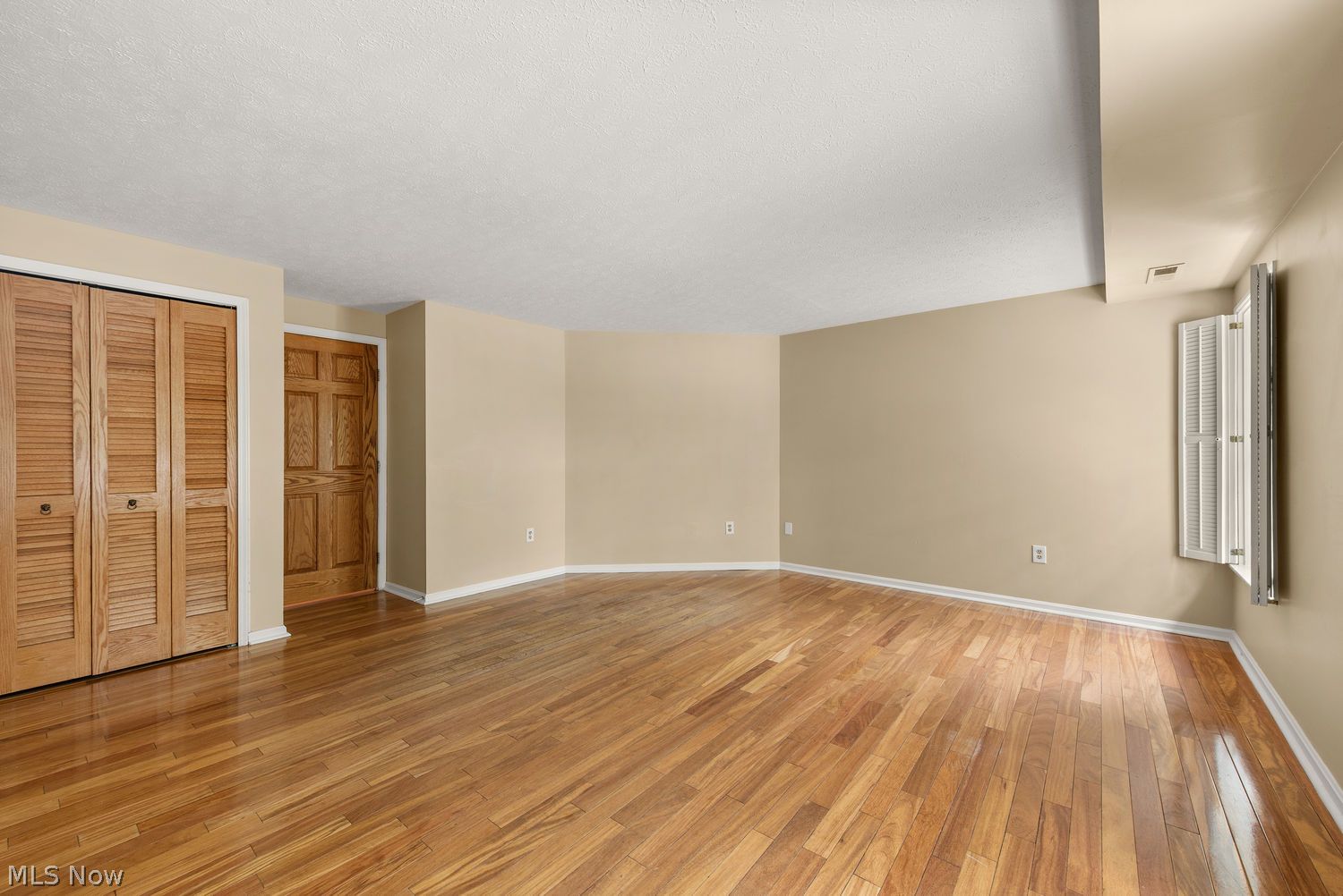 1931 King James Parkway Westlake OH 44145