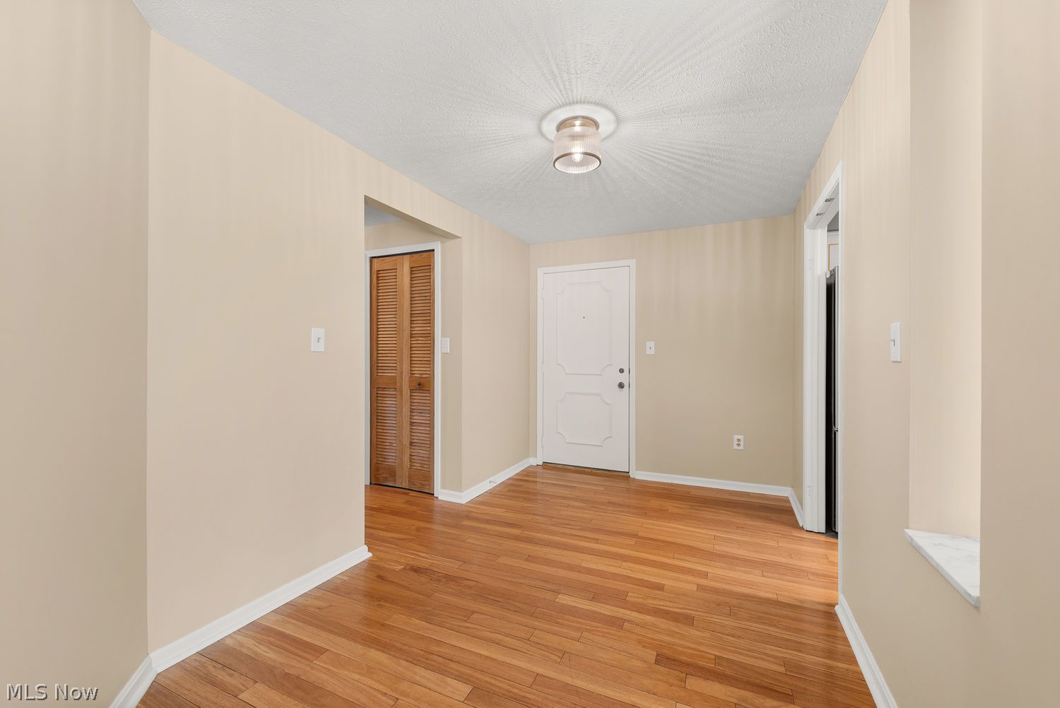 1931 King James Parkway Westlake OH 44145