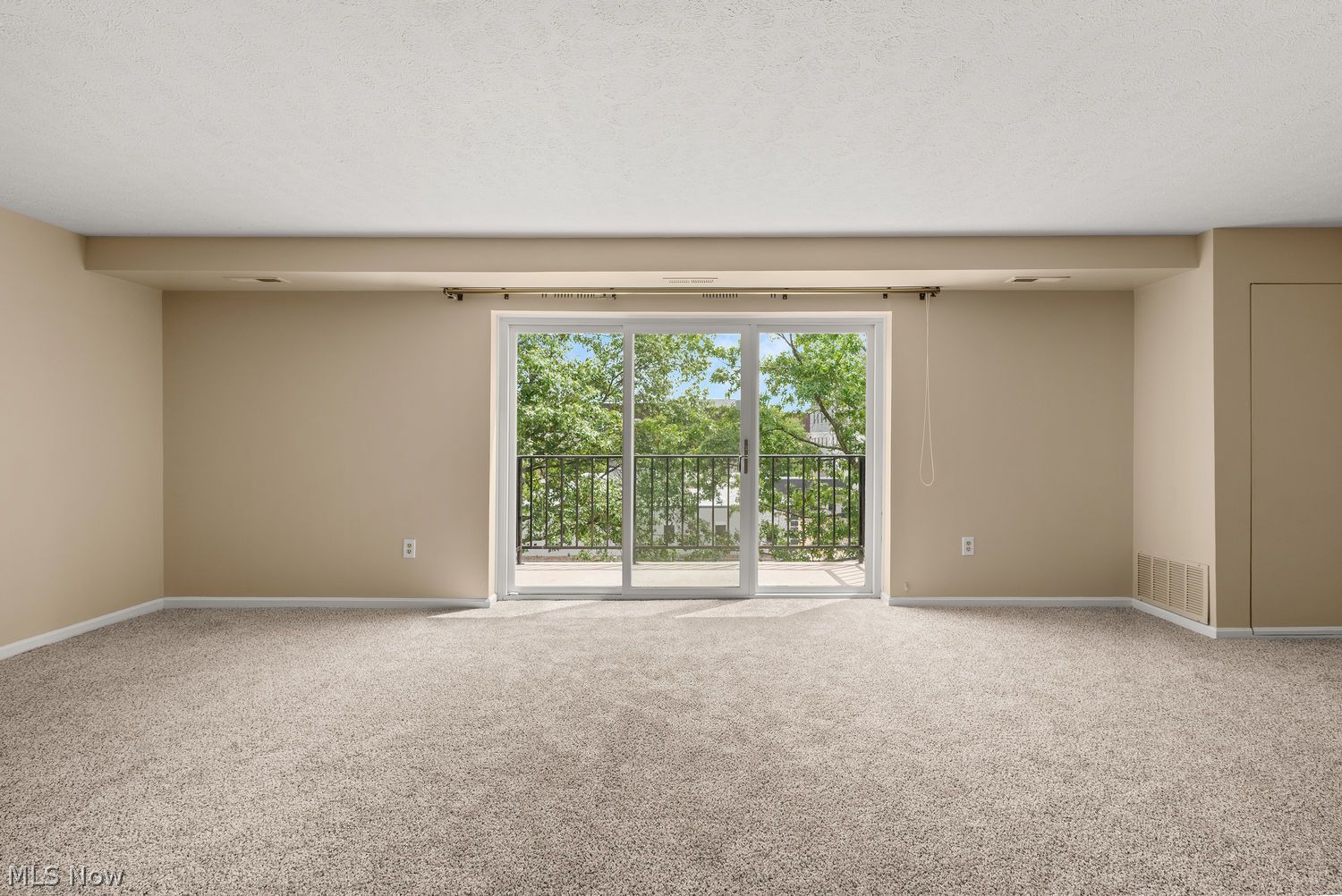 1931 King James Parkway Westlake OH 44145