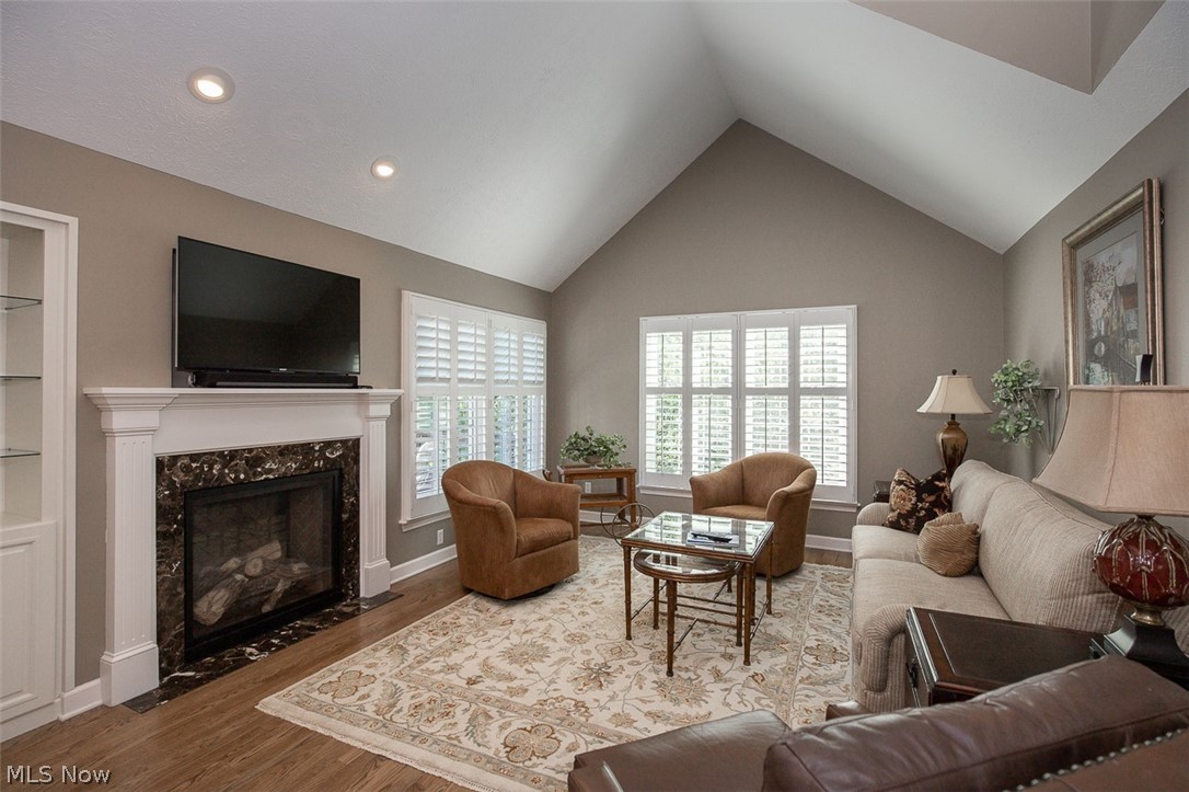878 Hampton Court Sagamore Hills OH 44067