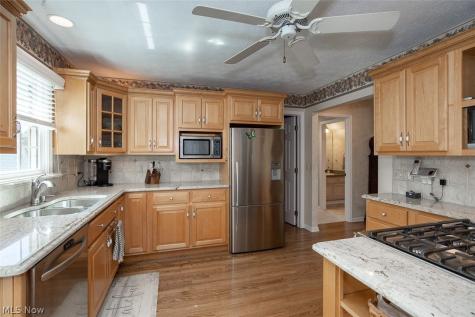878 Hampton Court Sagamore Hills OH 44067