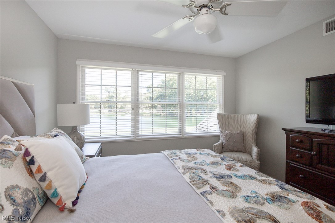 878 Hampton Court Sagamore Hills OH 44067