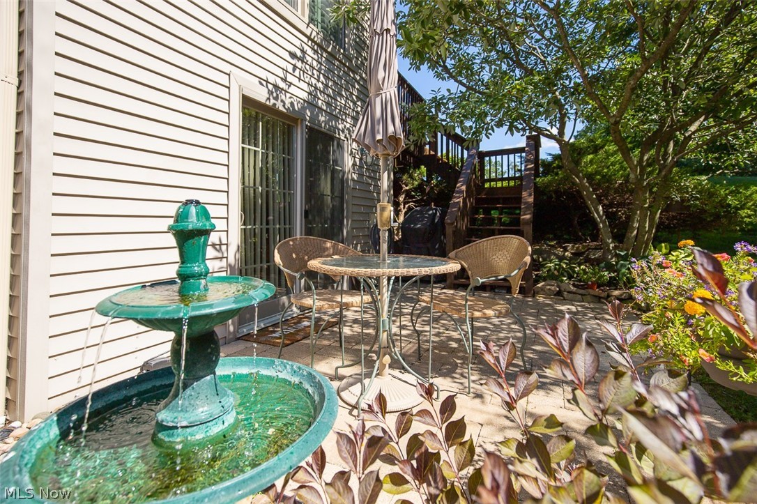 878 Hampton Court Sagamore Hills OH 44067