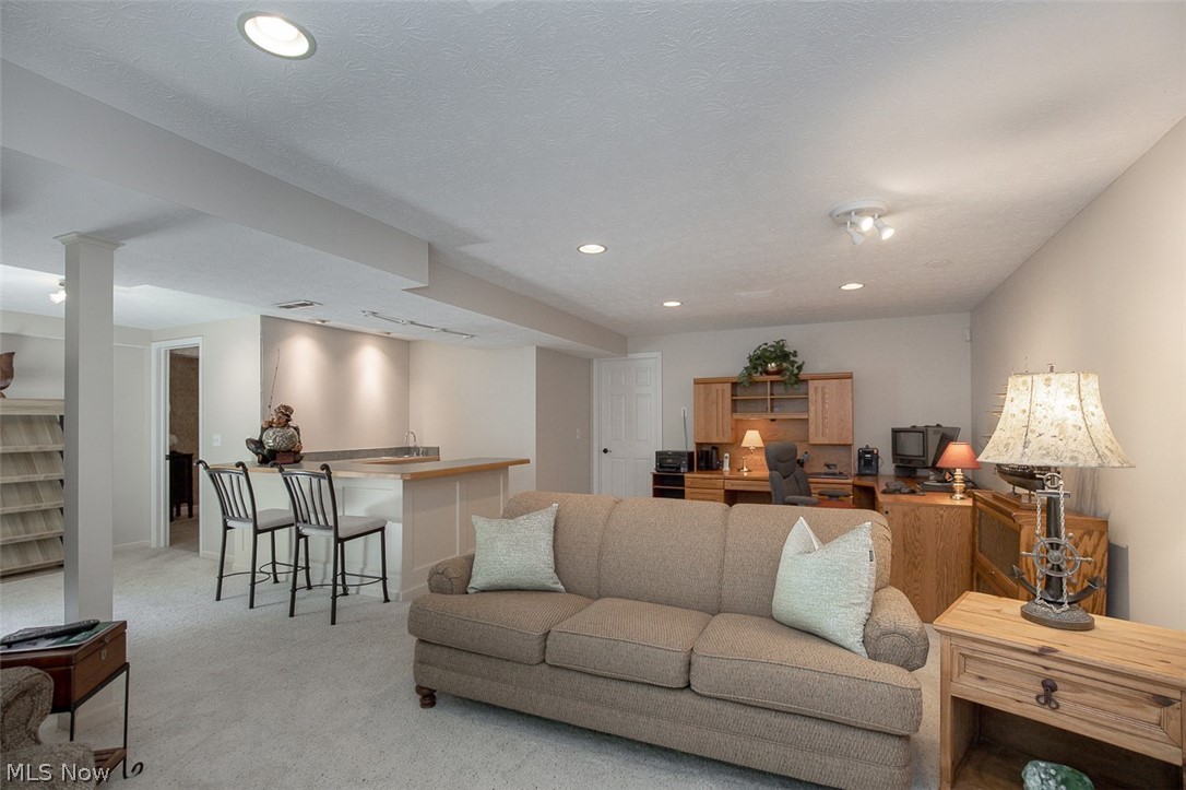 878 Hampton Court Sagamore Hills OH 44067