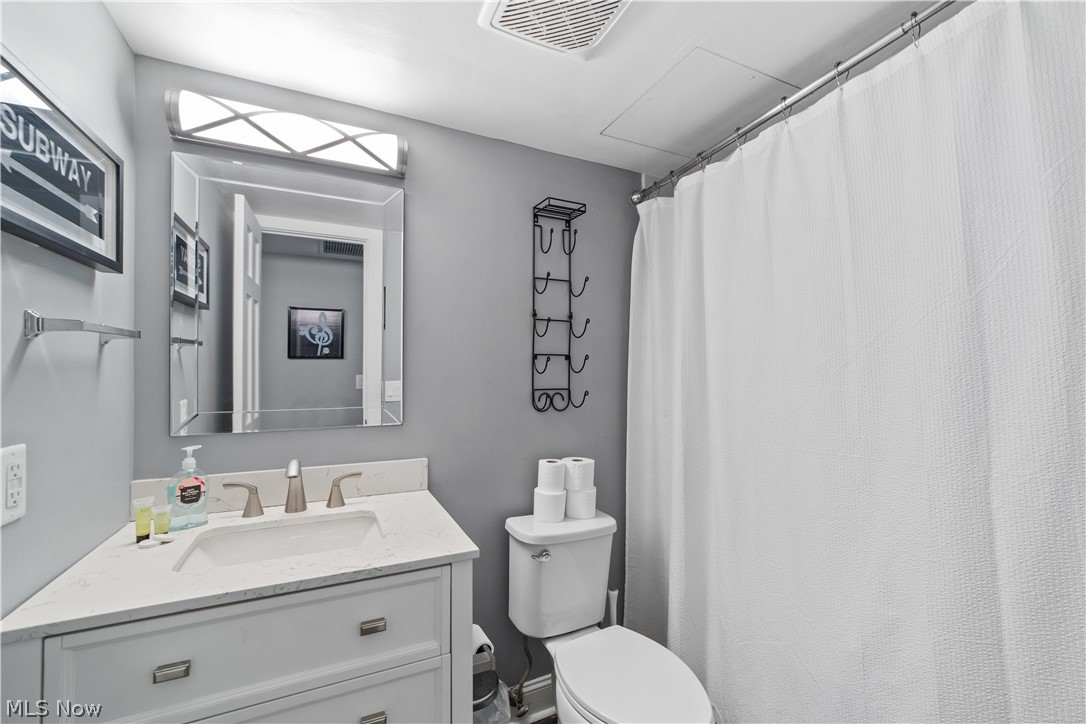 408 W Saint Clair Avenue Cleveland OH 44113