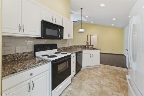 1210 Pebble Chase Circle NE Massillon OH 44646