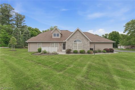 1210 Pebble Chase Circle NE Massillon OH 44646