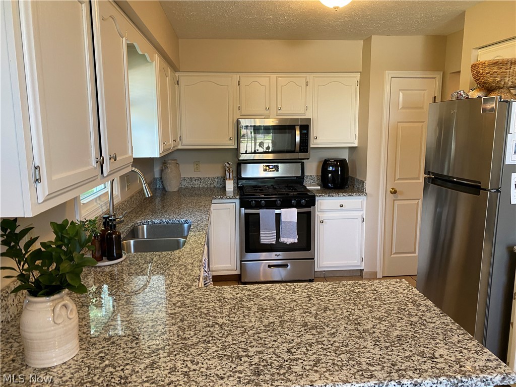 10455 Scottsdale Drive Strongsville OH 44136