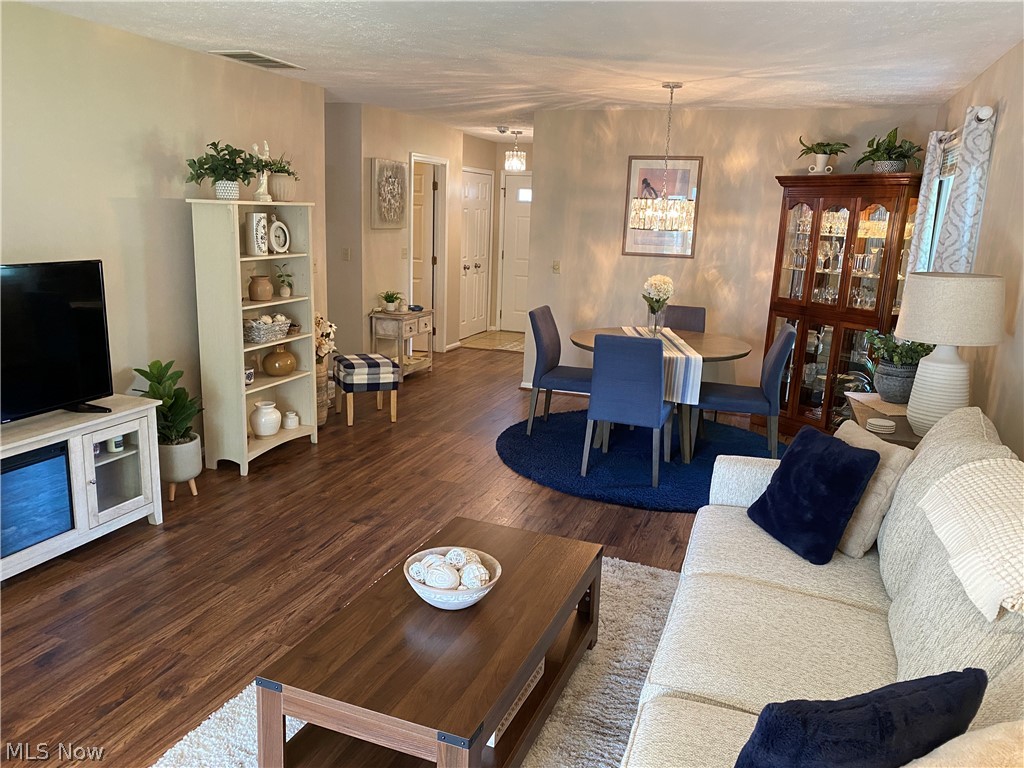 10455 Scottsdale Drive Strongsville OH 44136