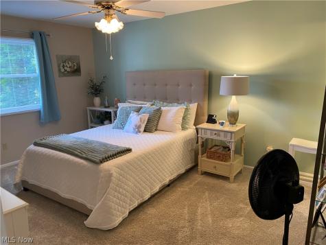 10455 Scottsdale Drive Strongsville OH 44136