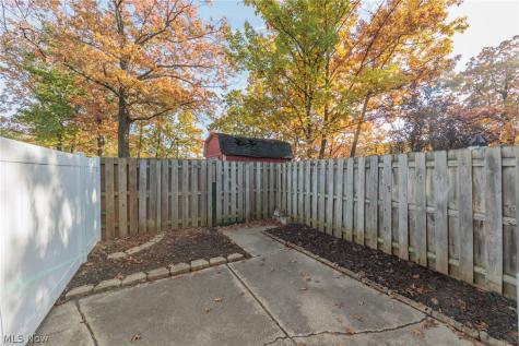 10 Trenton Square Euclid OH 44143