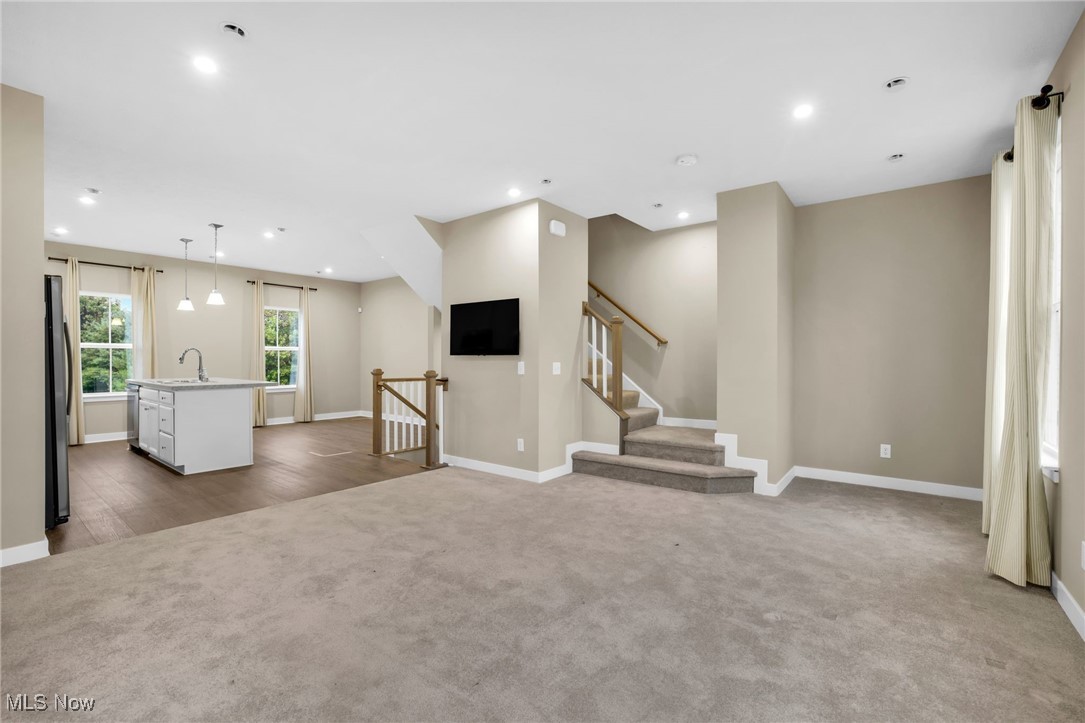 316 E Reno Drive Louisville OH 44641