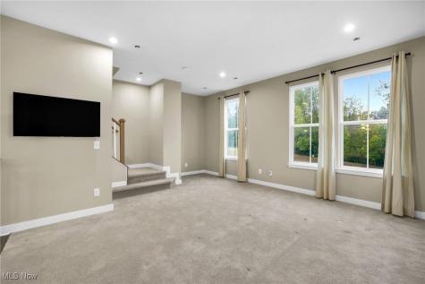 316 E Reno Drive Louisville OH 44641