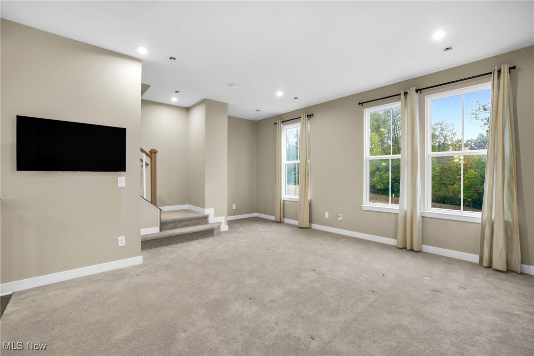 316 E Reno Drive Louisville OH 44641