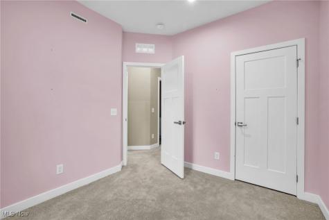 316 E Reno Drive Louisville OH 44641