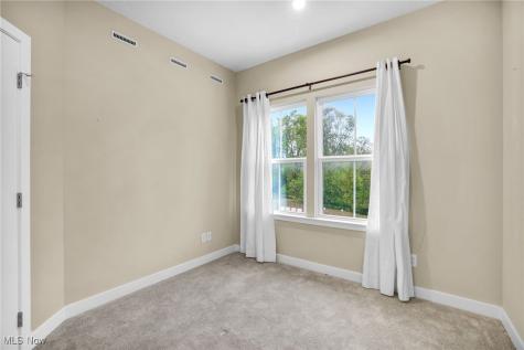 316 E Reno Drive Louisville OH 44641